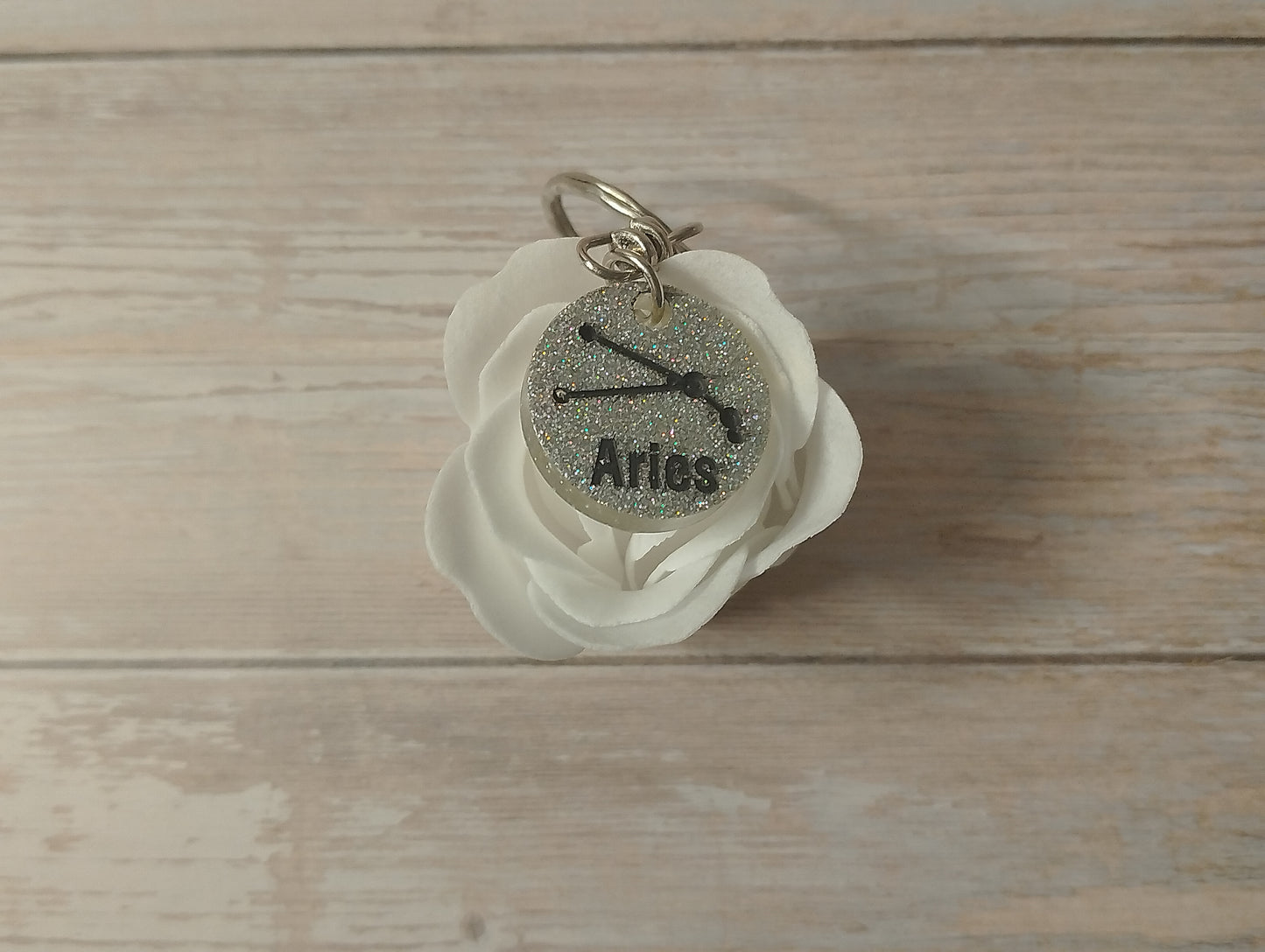 Fond Argenté, Ecriture Noir