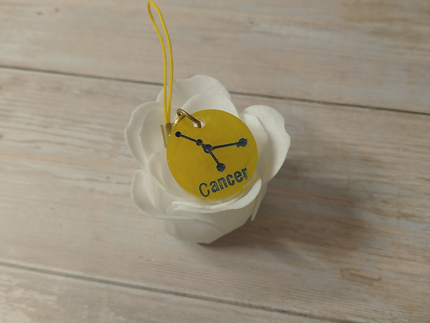 Fond Jaune, Ecriture Noir