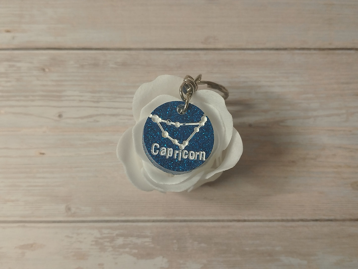 Fond Bleu pailleté, Ecriture Blanc