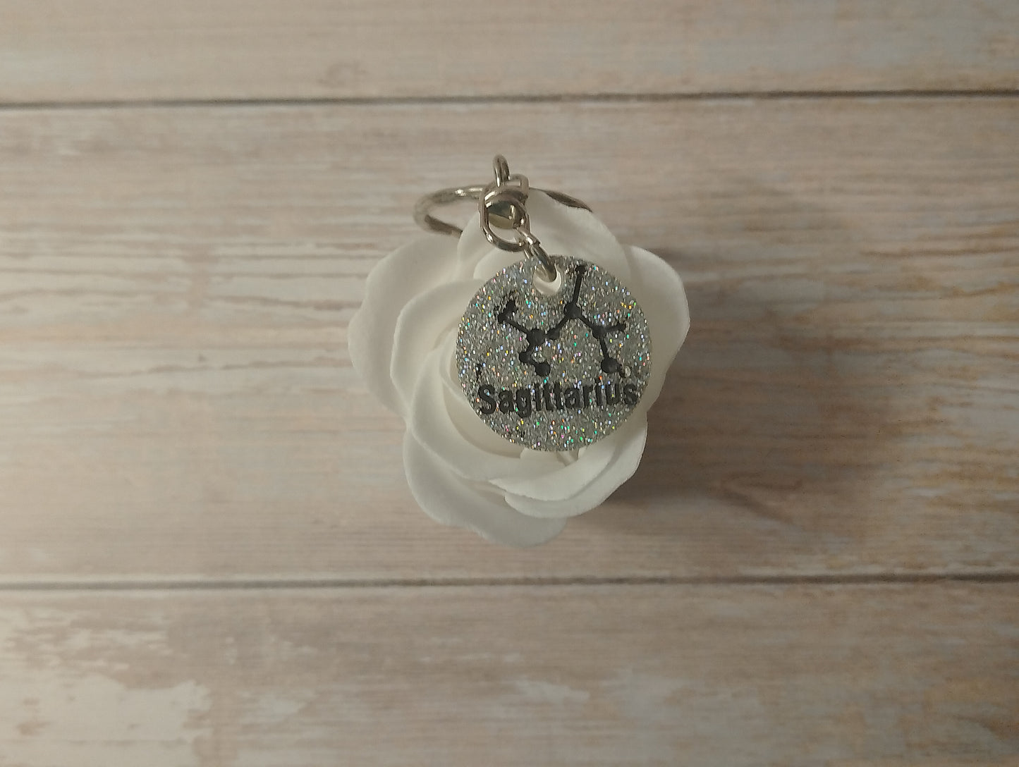 Fond Argenté, Ecriture Noir