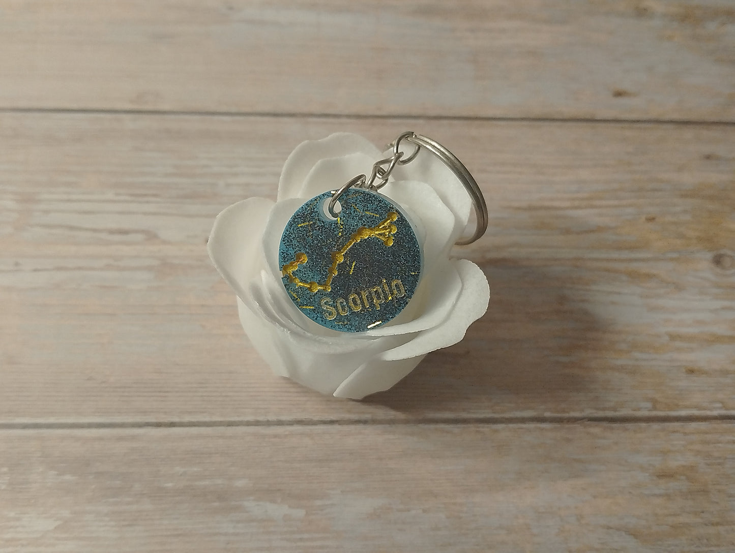 Fond Bleu, Ecriture Doré