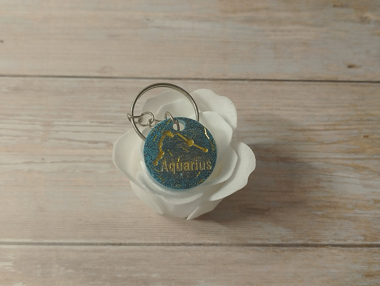 Fond Bleu, Ecriture Doré